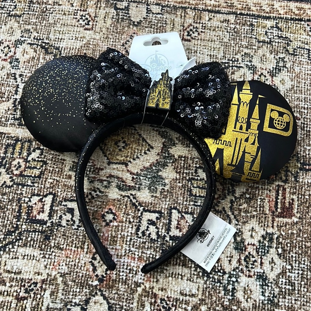 NWT Disney Mickey Ears black & gold